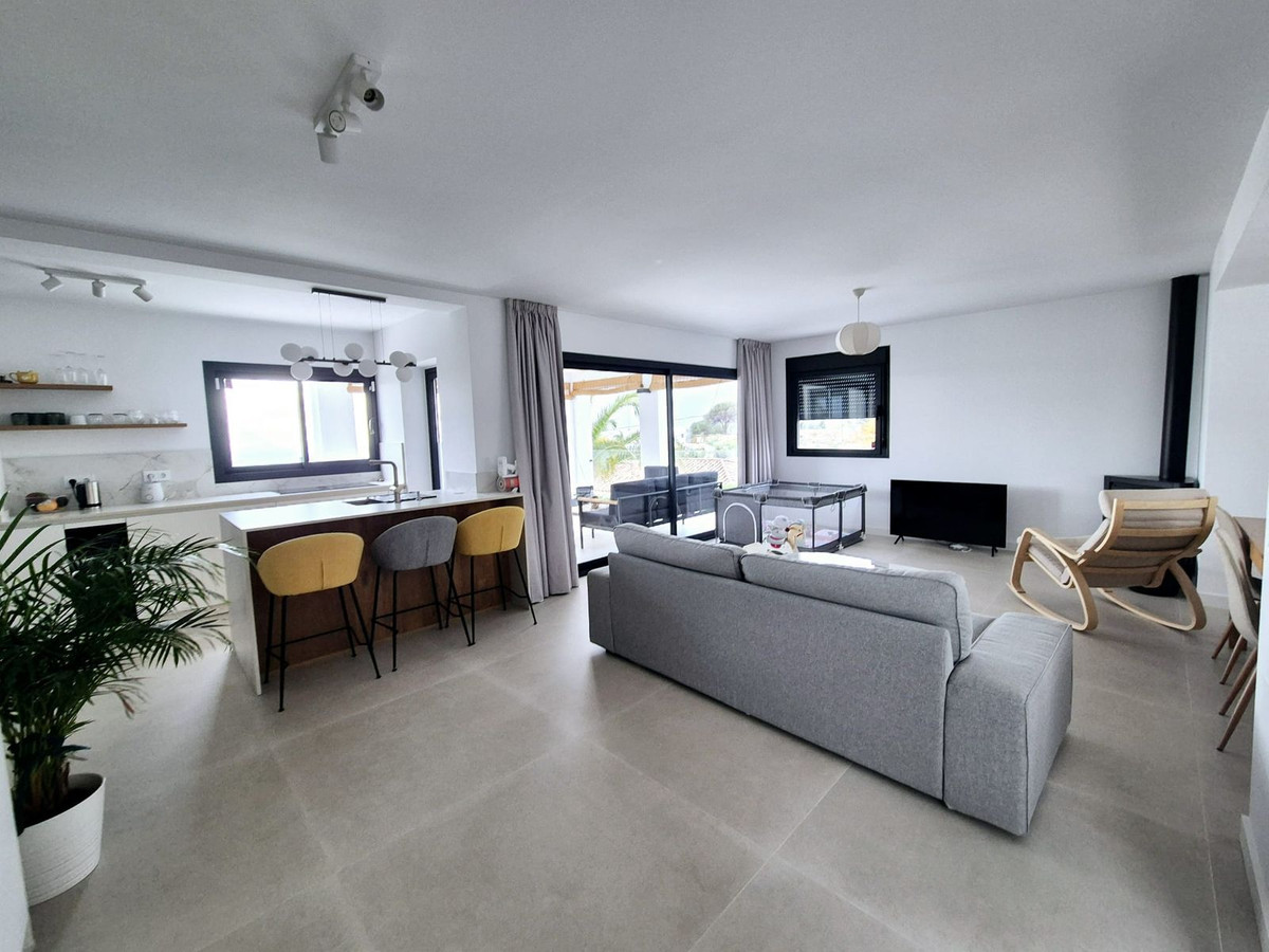4 Bed Townhouse for sale in Benalmadena Costa Del Sol, Málaga, Spain