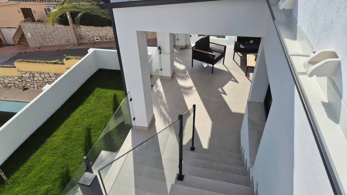 4 Bed Townhouse for sale in Benalmadena Costa Del Sol, Málaga, Spain