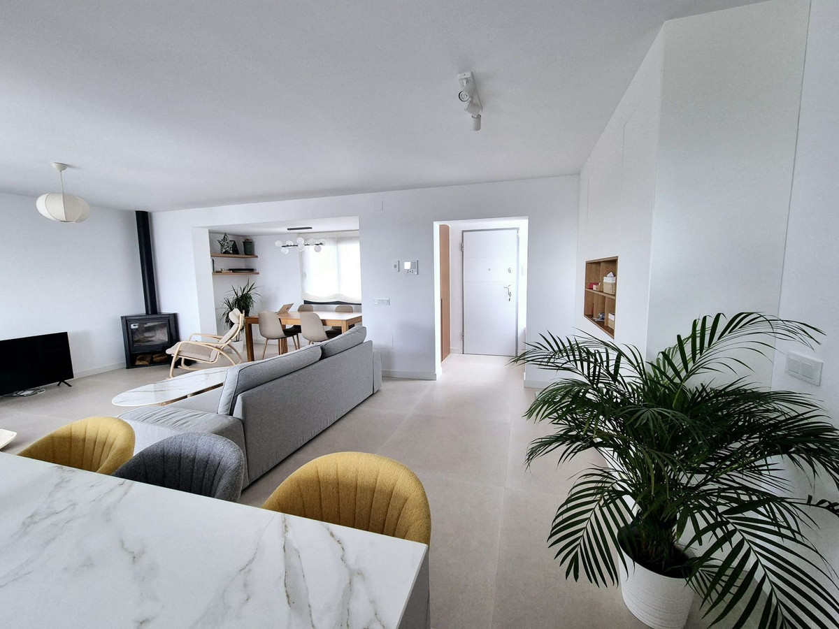 4 Bed Townhouse for sale in Benalmadena Costa Del Sol, Málaga, Spain