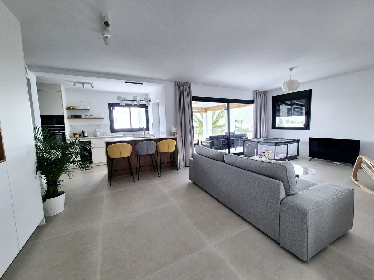 4 Bed Townhouse for sale in Benalmadena Costa Del Sol, Málaga, Spain