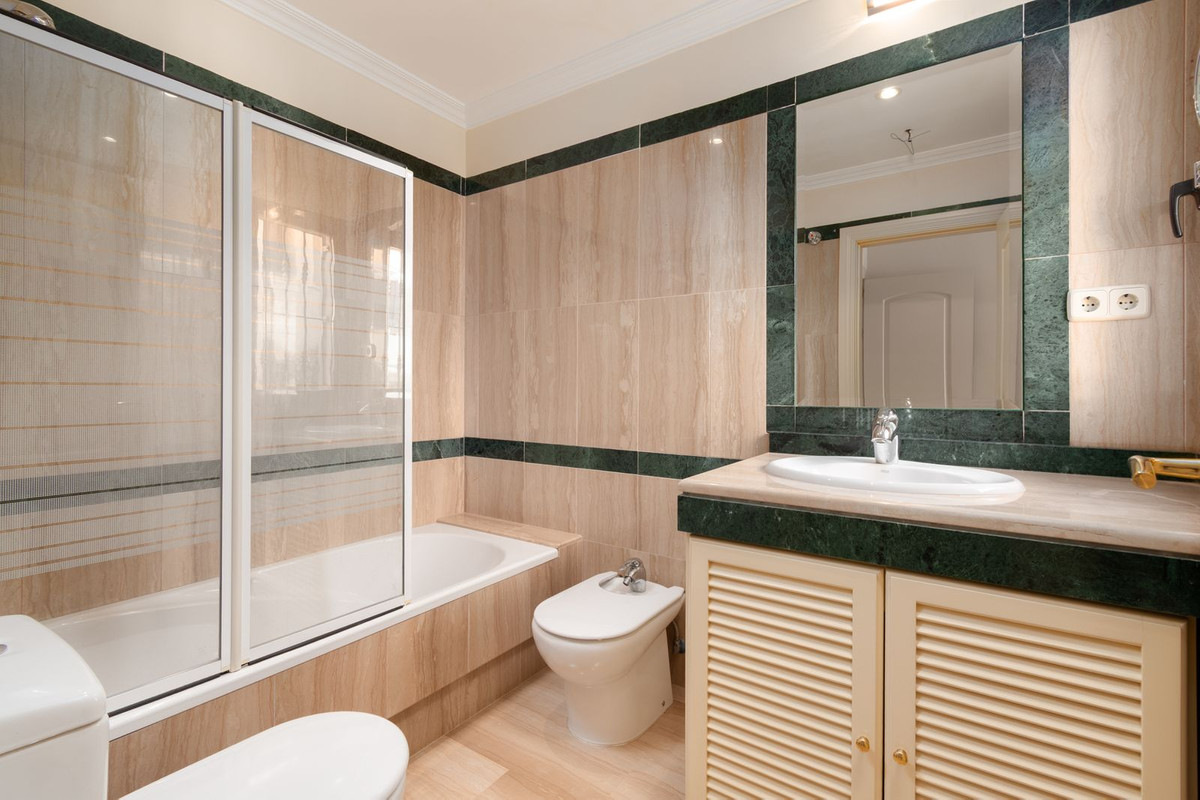 3 Bed Apartment for sale in Torrequebrada Costa Del Sol, Málaga, Spain