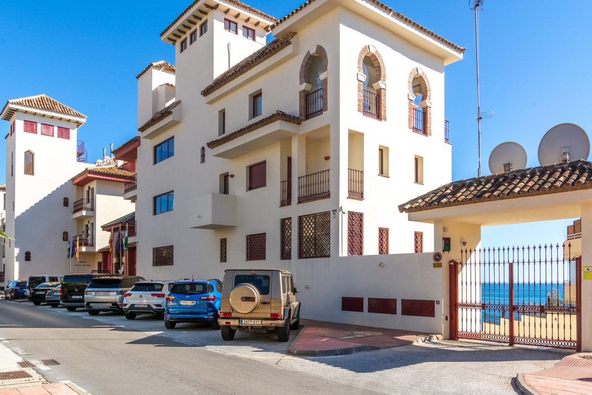 3 Bed Apartment for sale in Torrequebrada Costa Del Sol, Málaga, Spain