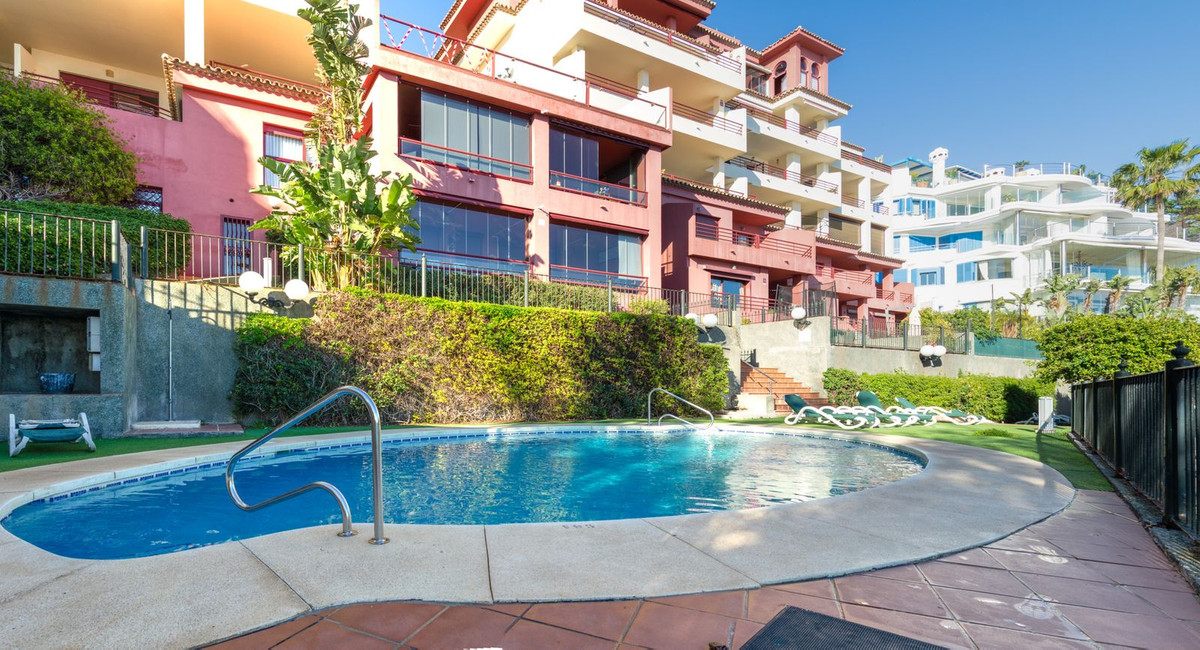 3 Bed Apartment for sale in Torrequebrada Costa Del Sol, Málaga, Spain