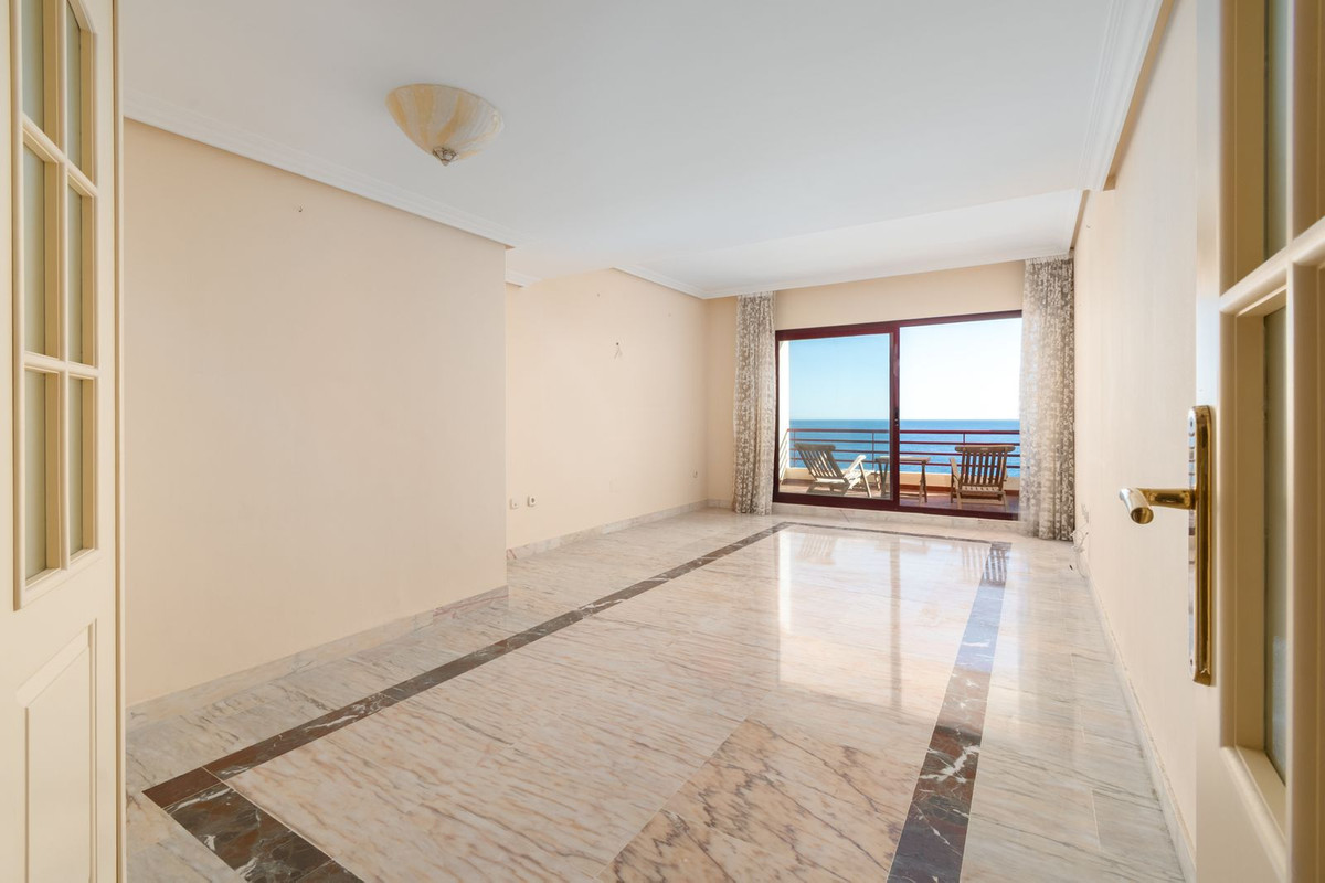 3 Bed Apartment for sale in Torrequebrada Costa Del Sol, Málaga, Spain