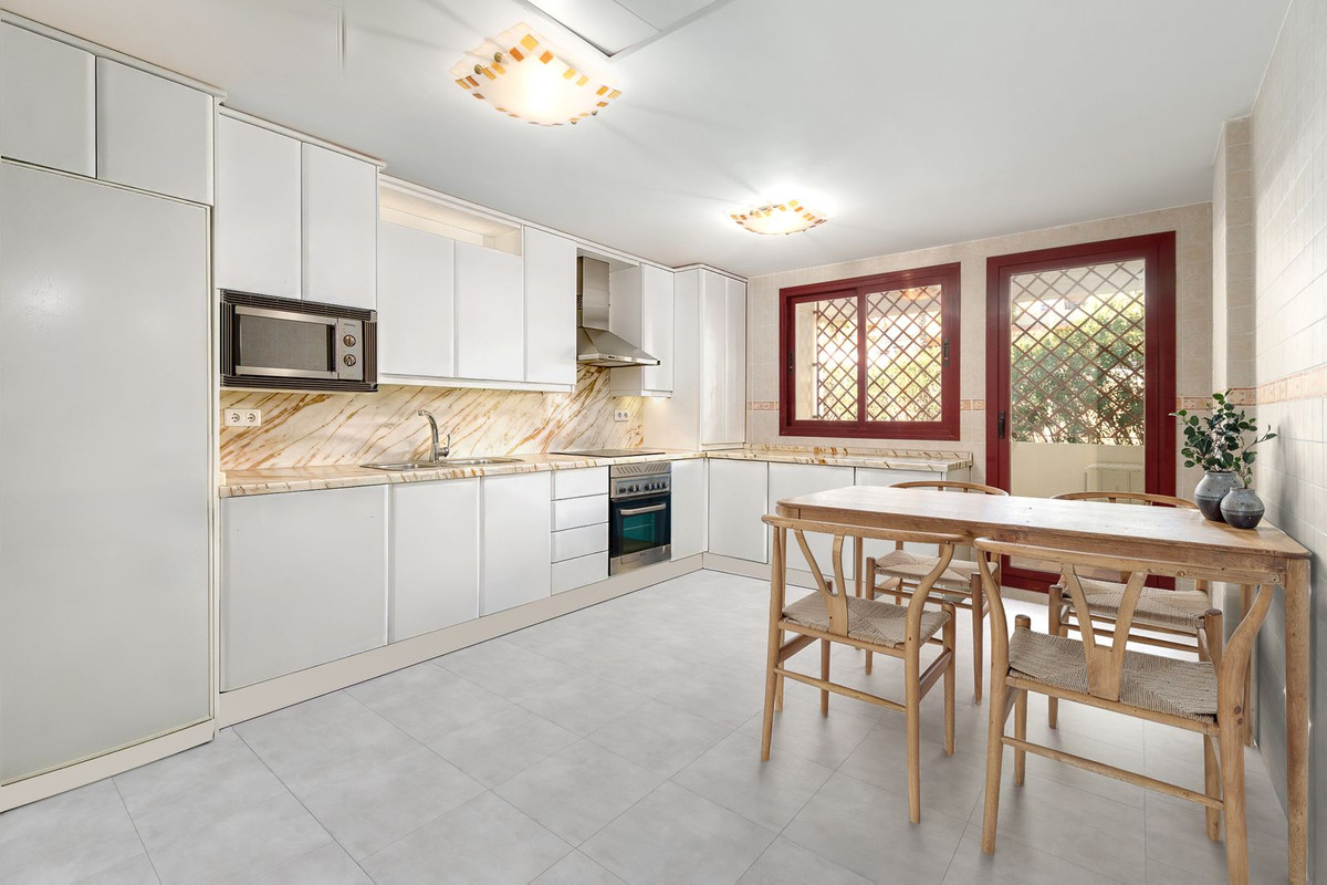 3 Bed Apartment for sale in Torrequebrada Costa Del Sol, Málaga, Spain