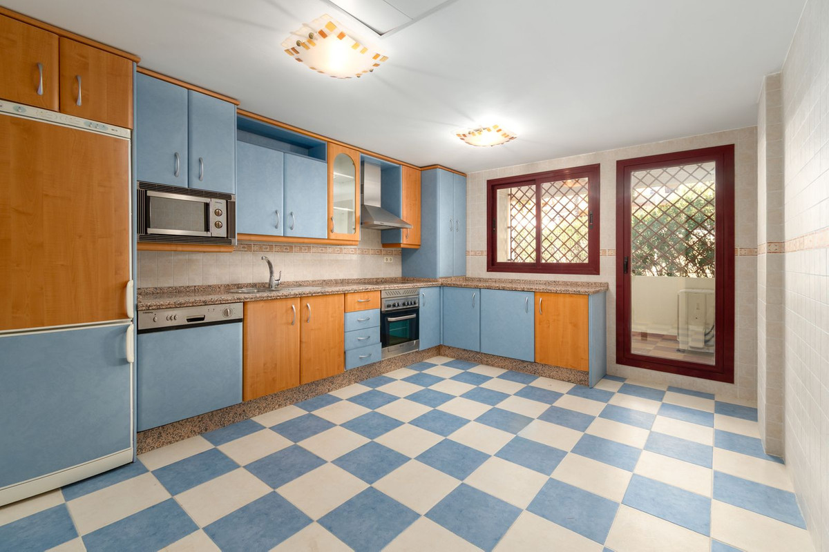 3 Bed Apartment for sale in Torrequebrada Costa Del Sol, Málaga, Spain