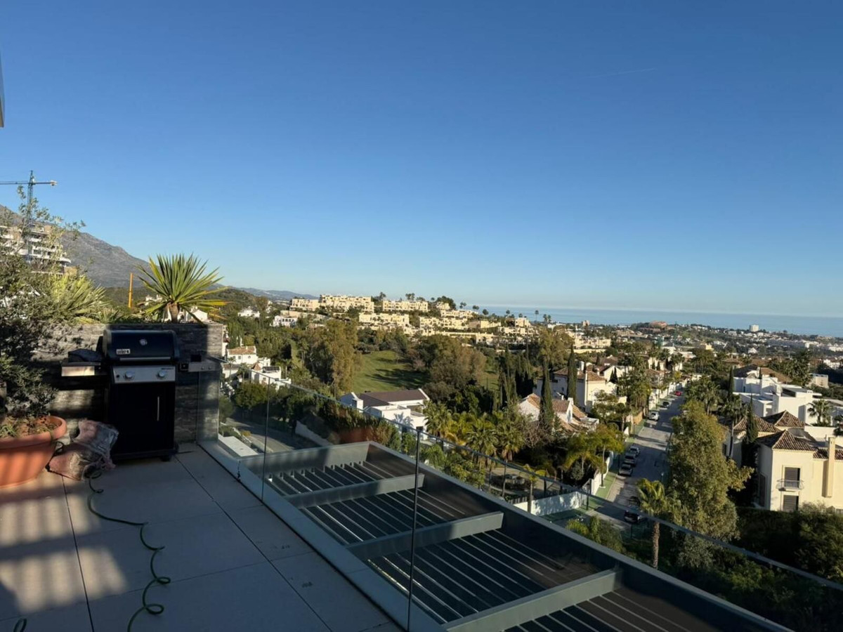 2 Bed Apartment for sale in Benahavís Costa Del Sol, Málaga, Spain