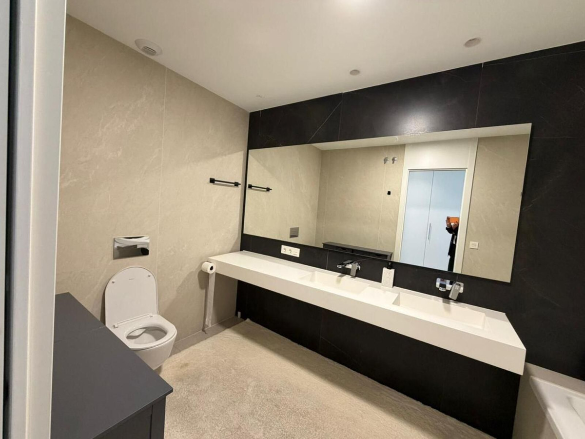 2 Bed Apartment for sale in Benahavís Costa Del Sol, Málaga, Spain
