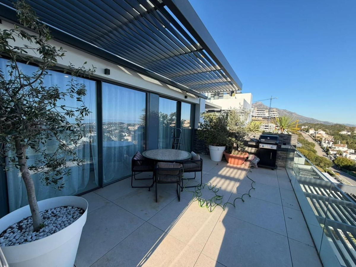 2 Bed Apartment for sale in Benahavís Costa Del Sol, Málaga, Spain