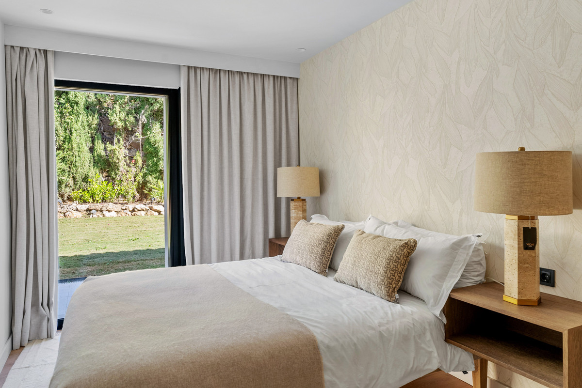 Se vende Villa - Chalet de 4 dormitorios en Costa Del Sol, Málaga, España