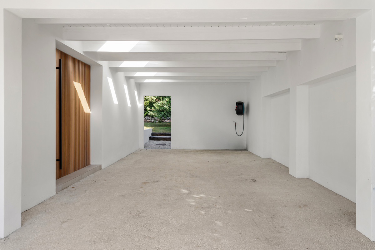 Se vende Villa - Chalet de 4 dormitorios en Costa Del Sol, Málaga, España