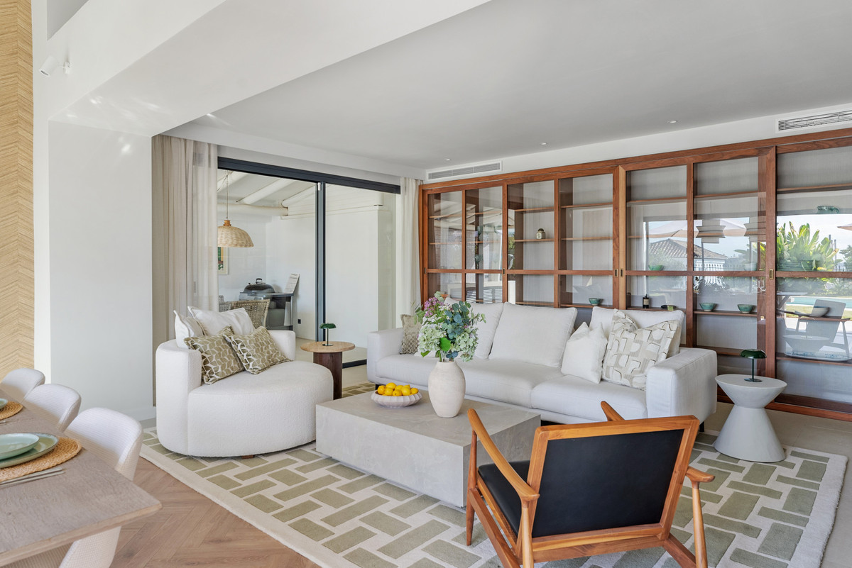Se vende Villa - Chalet de 4 dormitorios en Costa Del Sol, Málaga, España