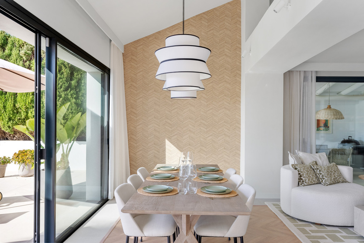 Se vende Villa - Chalet de 4 dormitorios en Costa Del Sol, Málaga, España