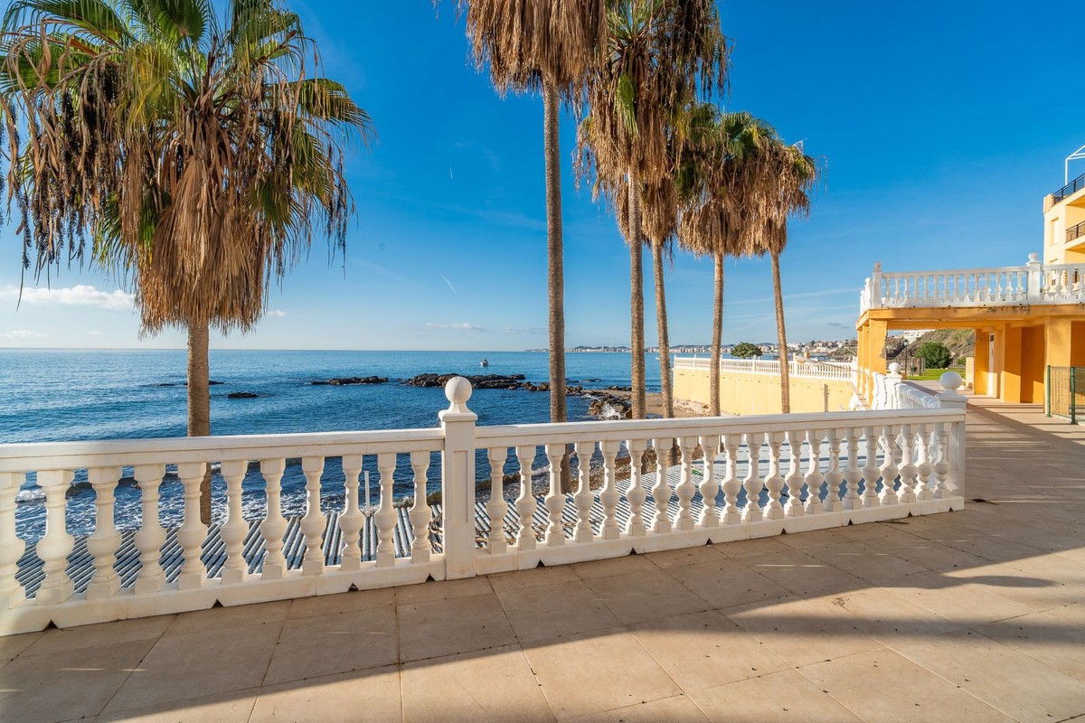 1 Bed Apartment for sale in Benalmadena Costa Costa Del Sol, Málaga, Spain
