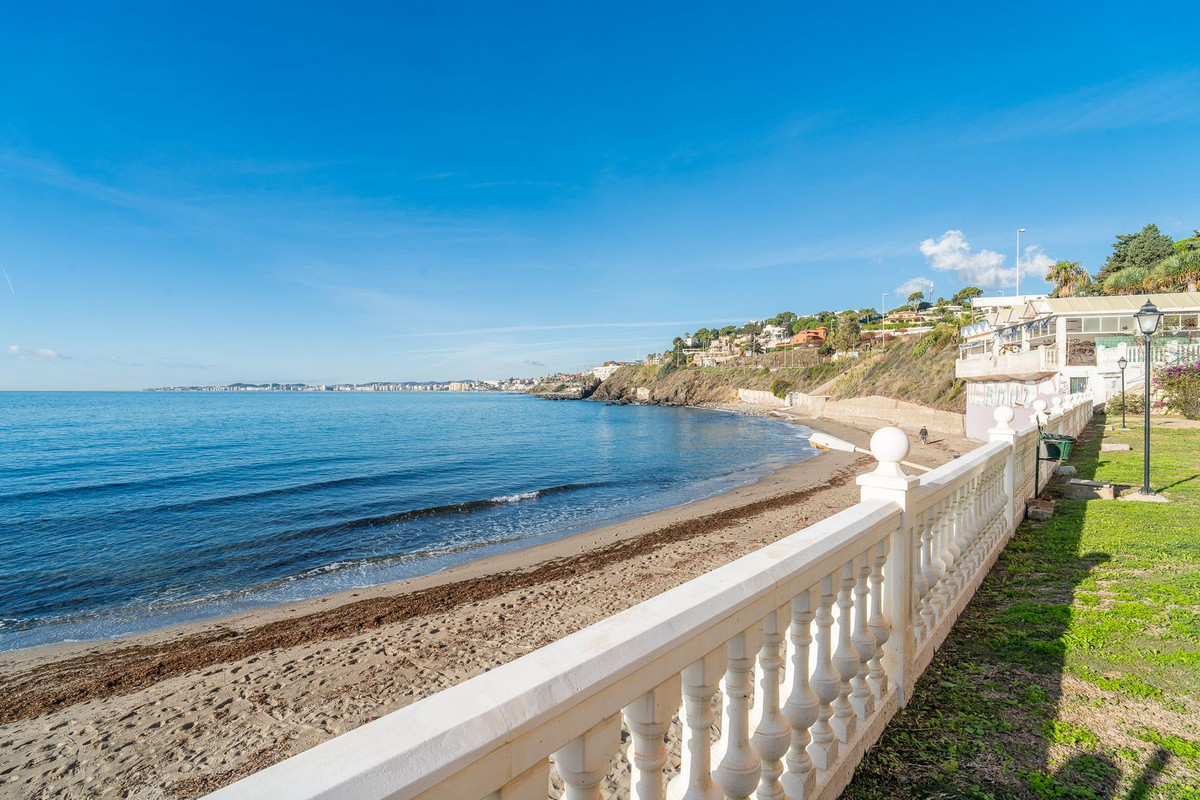 1 Bed Apartment for sale in Benalmadena Costa Costa Del Sol, Málaga, Spain