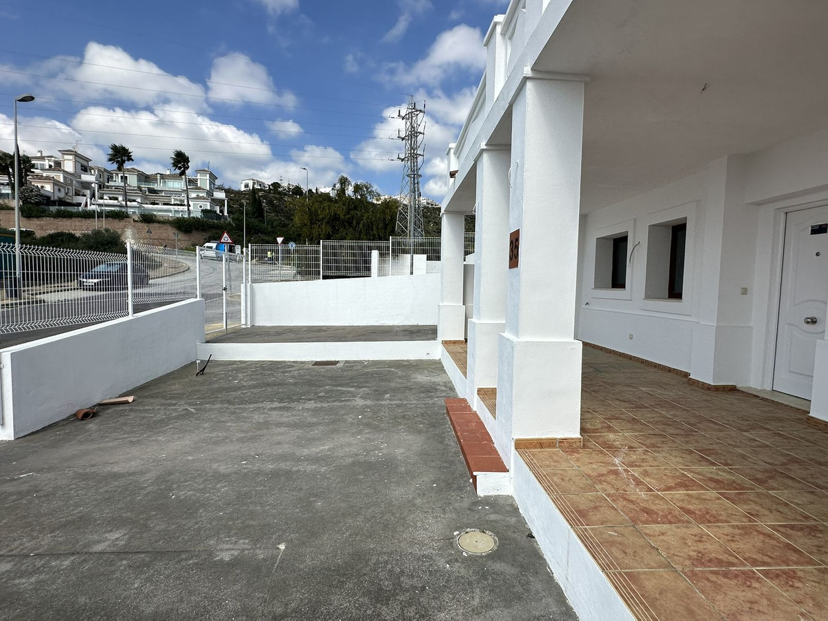 2 Bed Townhouse for sale in Doña Julia Costa Del Sol, Málaga, Spain
