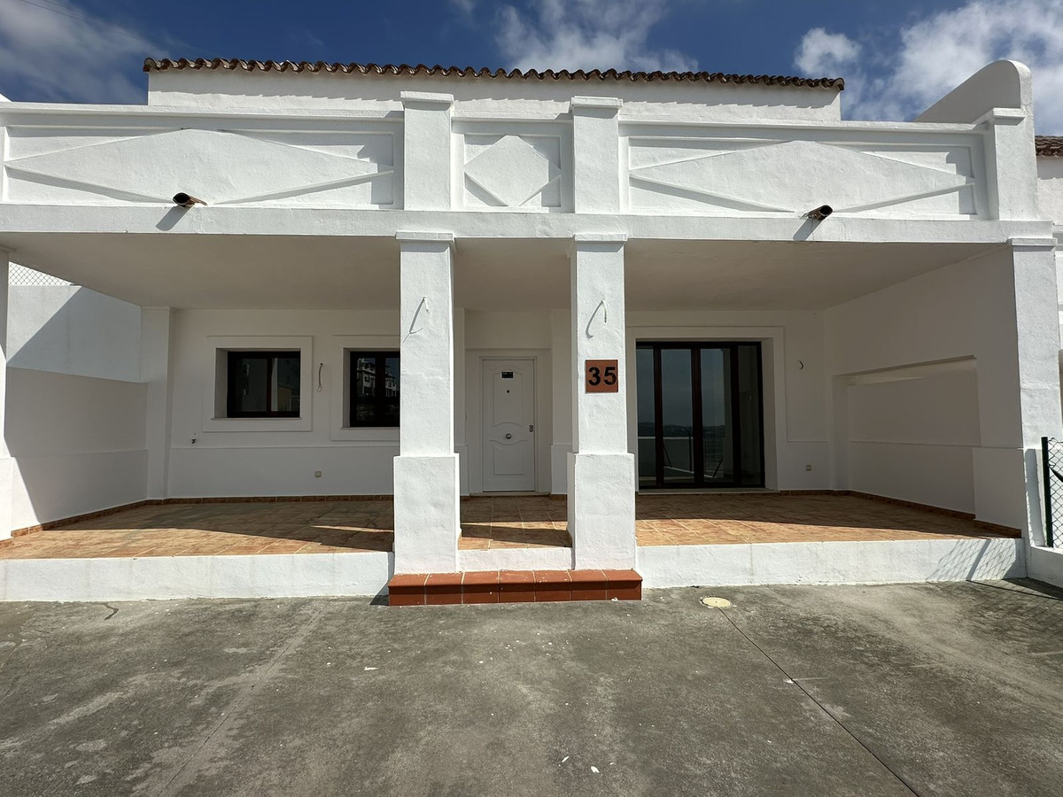 2 Bed Townhouse for sale in Doña Julia Costa Del Sol, Málaga, Spain