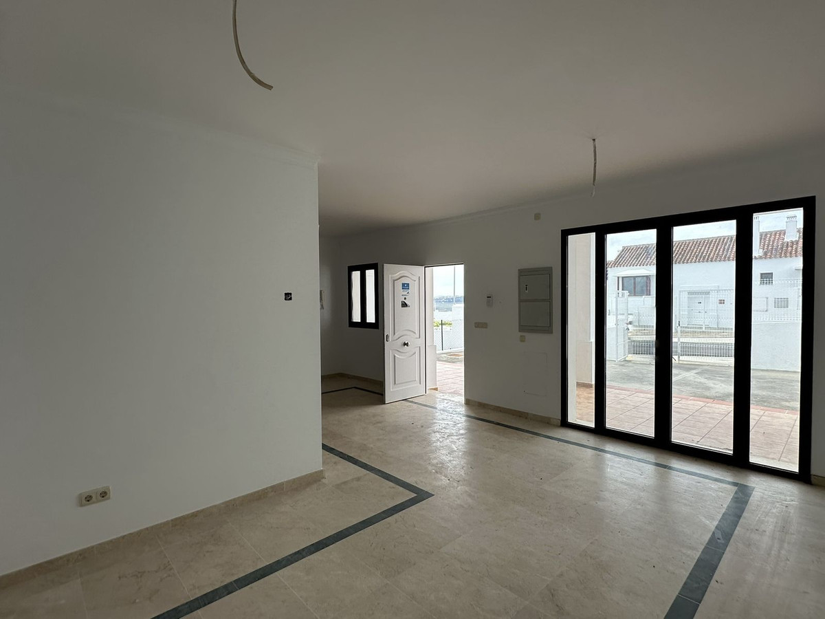 2 Bed Townhouse for sale in Doña Julia Costa Del Sol, Málaga, Spain