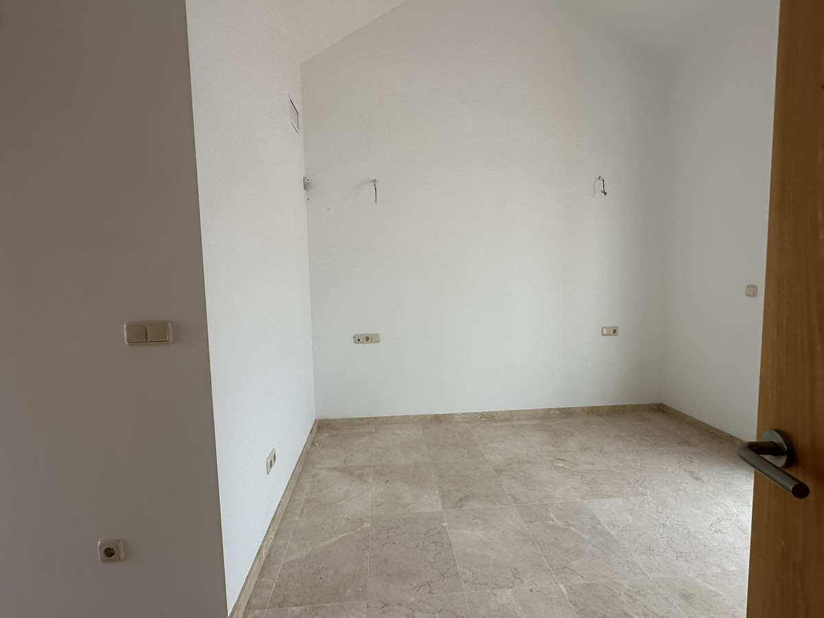 2 Bed Townhouse for sale in Doña Julia Costa Del Sol, Málaga, Spain