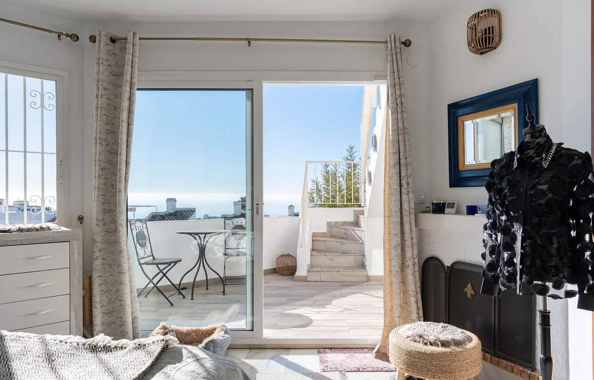 3 Bed Townhouse for sale in Calahonda Costa Del Sol, Málaga, Spain