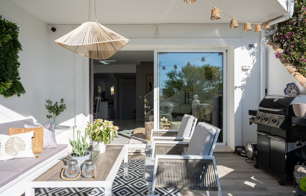 3 Bed Townhouse for sale in Calahonda Costa Del Sol, Málaga, Spain