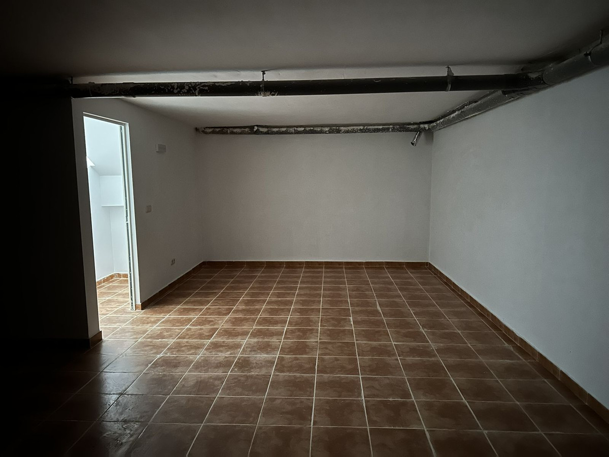 2 Bed Townhouse for sale in Doña Julia Costa Del Sol, Málaga, Spain