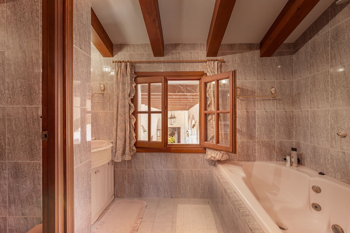 4 Bed Townhouse for sale in Manilva Costa Del Sol, Málaga, Spain