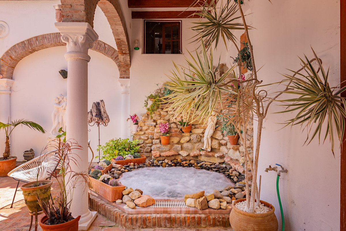 4 Bed Townhouse for sale in Manilva Costa Del Sol, Málaga, Spain