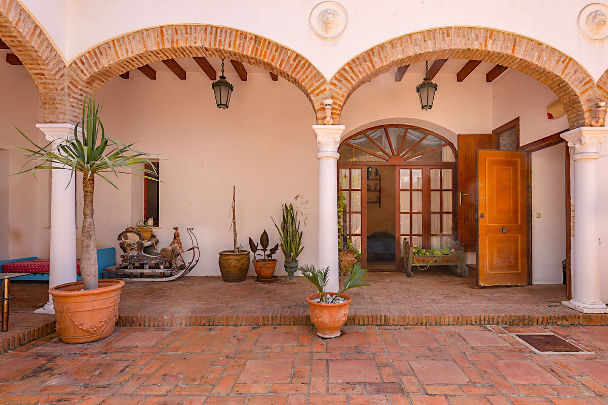4 Bed Townhouse for sale in Manilva Costa Del Sol, Málaga, Spain