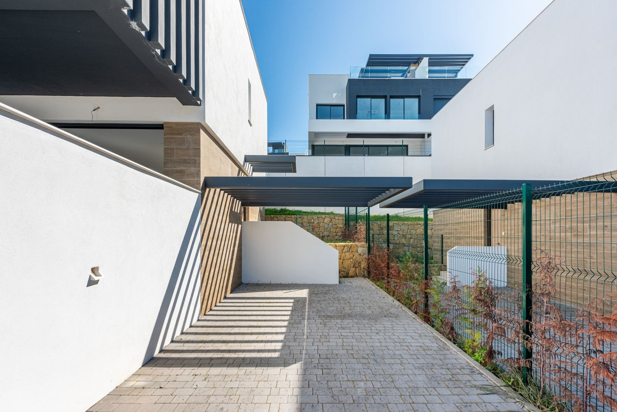 3 Bed Townhouse for sale in Atalaya Costa Del Sol, Málaga, Spain