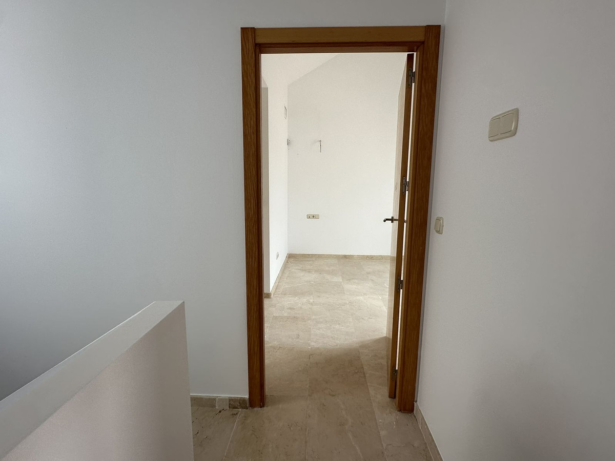 2 Bed Townhouse for sale in Doña Julia Costa Del Sol, Málaga, Spain