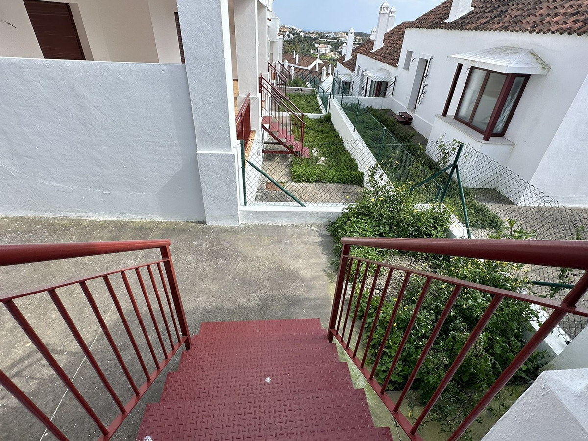 2 Bed Townhouse for sale in Doña Julia Costa Del Sol, Málaga, Spain