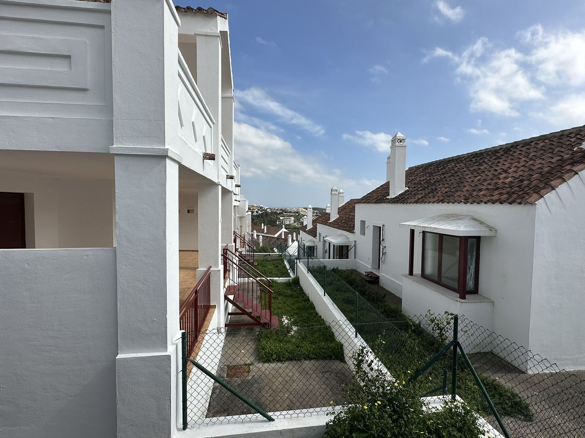 2 Bed Townhouse for sale in Doña Julia Costa Del Sol, Málaga, Spain