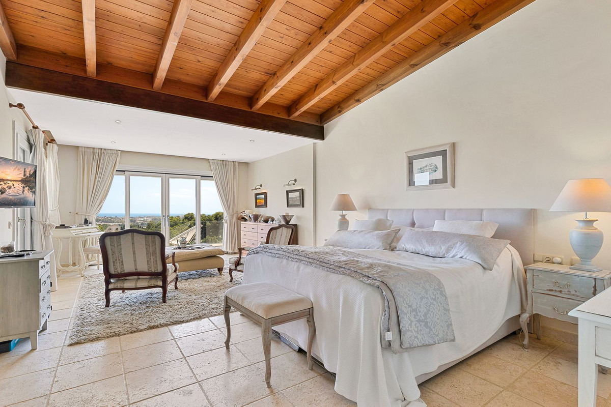 5 Bed Townhouse for sale in La Quinta Costa Del Sol, Málaga, Spain
