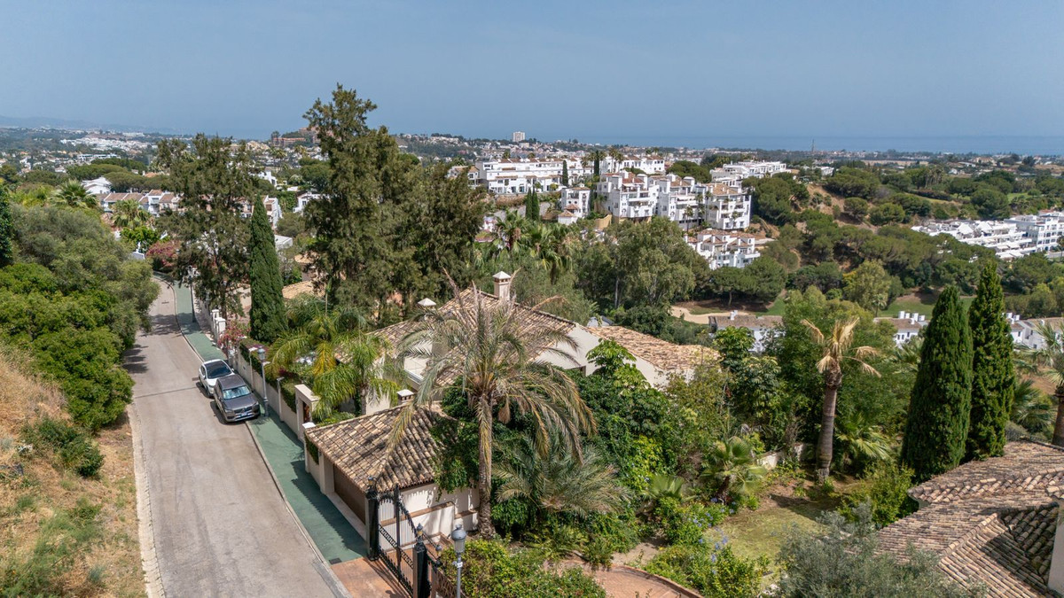 5 Bed Townhouse for sale in La Quinta Costa Del Sol, Málaga, Spain