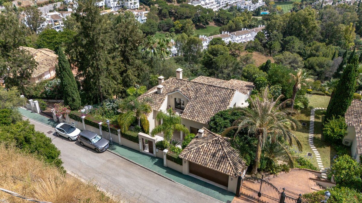 5 Bed Townhouse for sale in La Quinta Costa Del Sol, Málaga, Spain