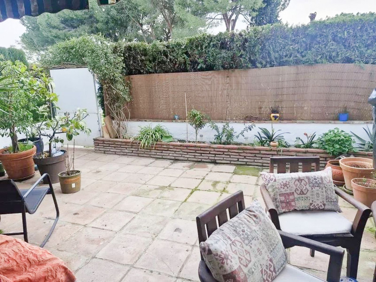 4 Bed Apartment for sale in Nagüeles Costa Del Sol, Málaga, Spain