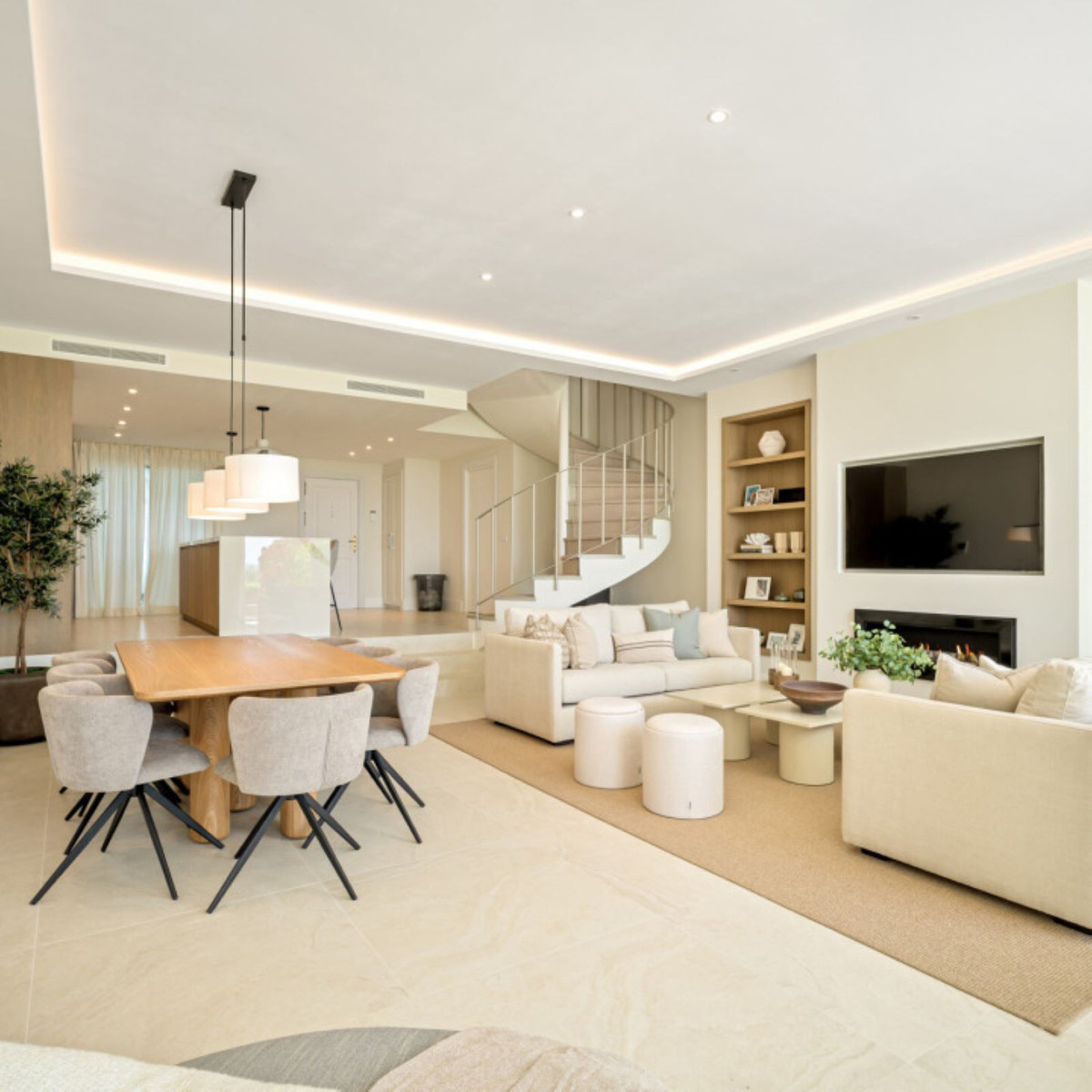 4 Bed Townhouse for sale in La Quinta Costa Del Sol, Málaga, Spain