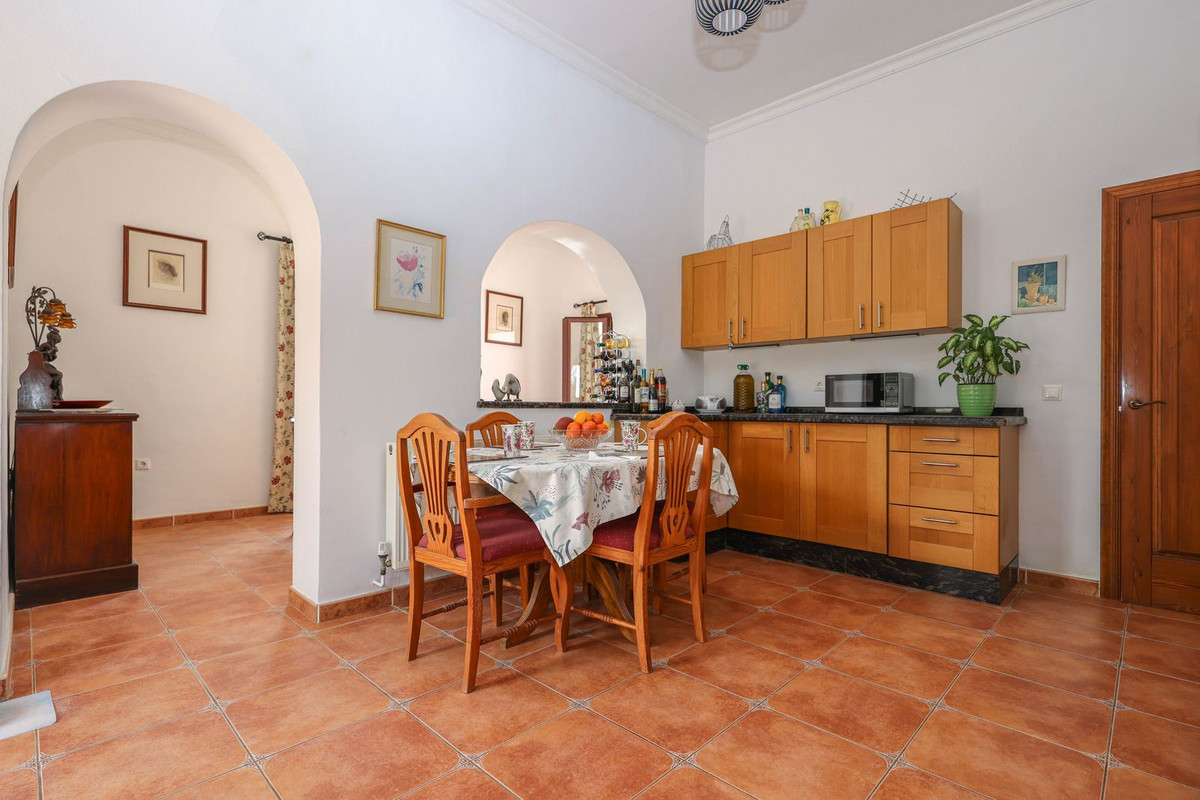 3 Bed Townhouse for sale in Casarabonela Costa Del Sol, Málaga, Spain