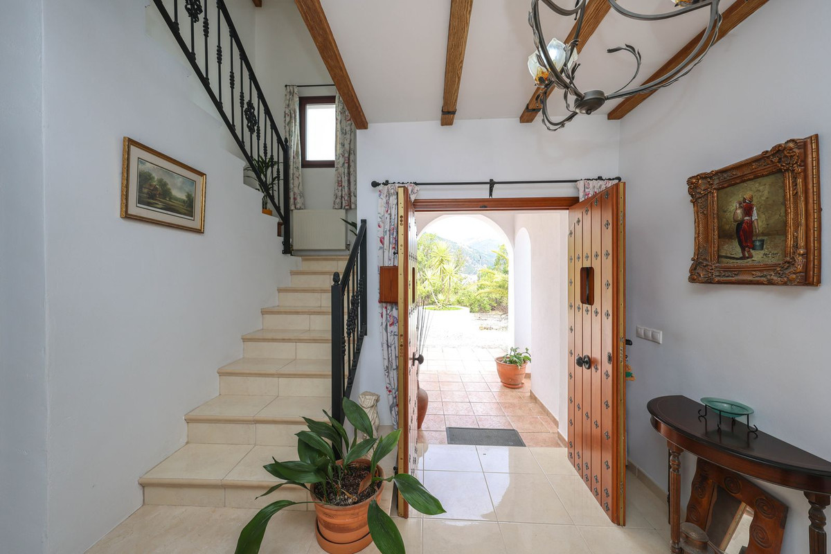 3 Bed Townhouse for sale in Casarabonela Costa Del Sol, Málaga, Spain