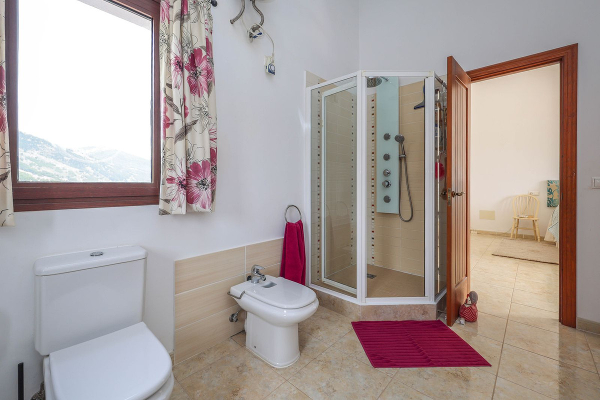 3 Bed Townhouse for sale in Casarabonela Costa Del Sol, Málaga, Spain