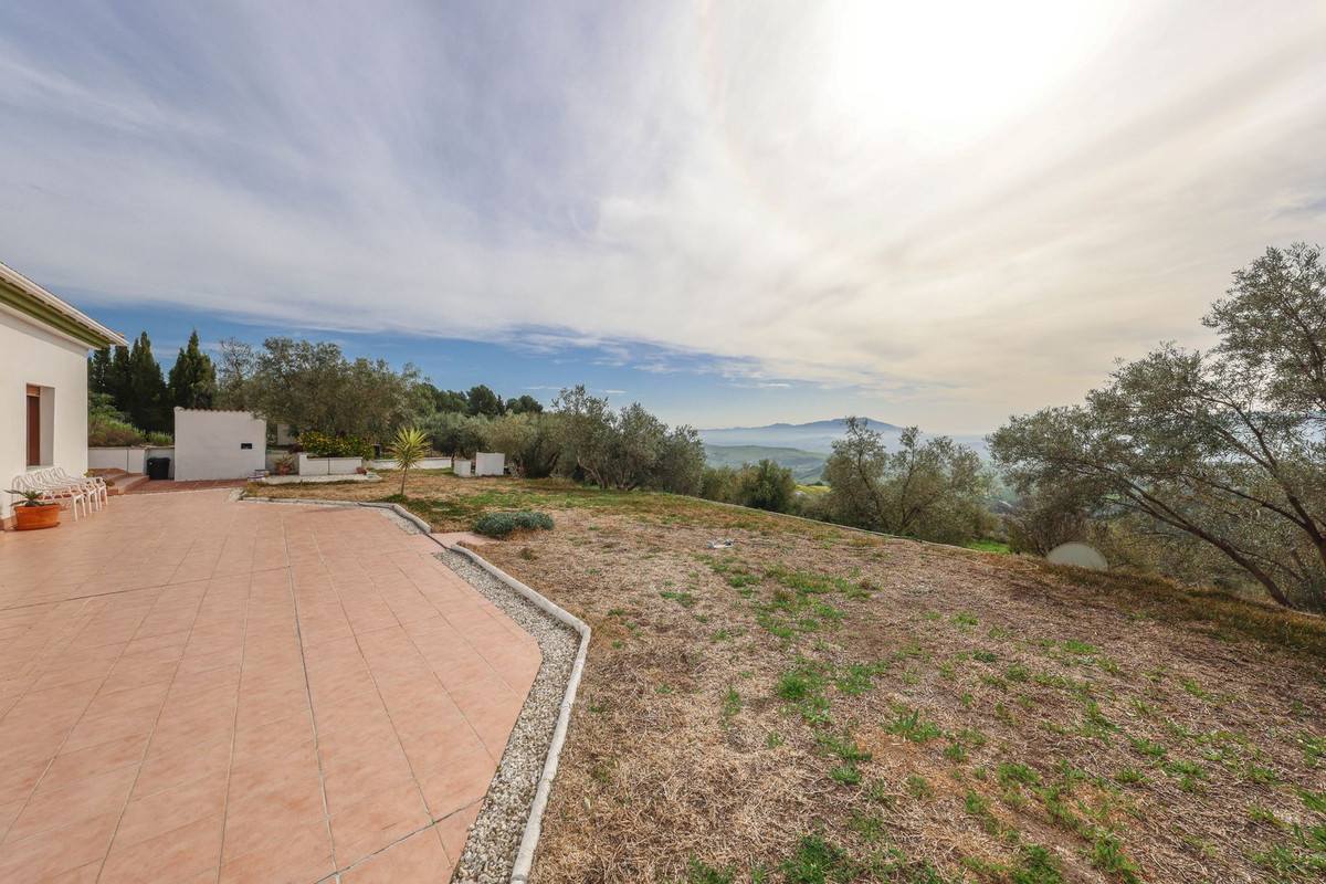 3 Bed Townhouse for sale in Casarabonela Costa Del Sol, Málaga, Spain