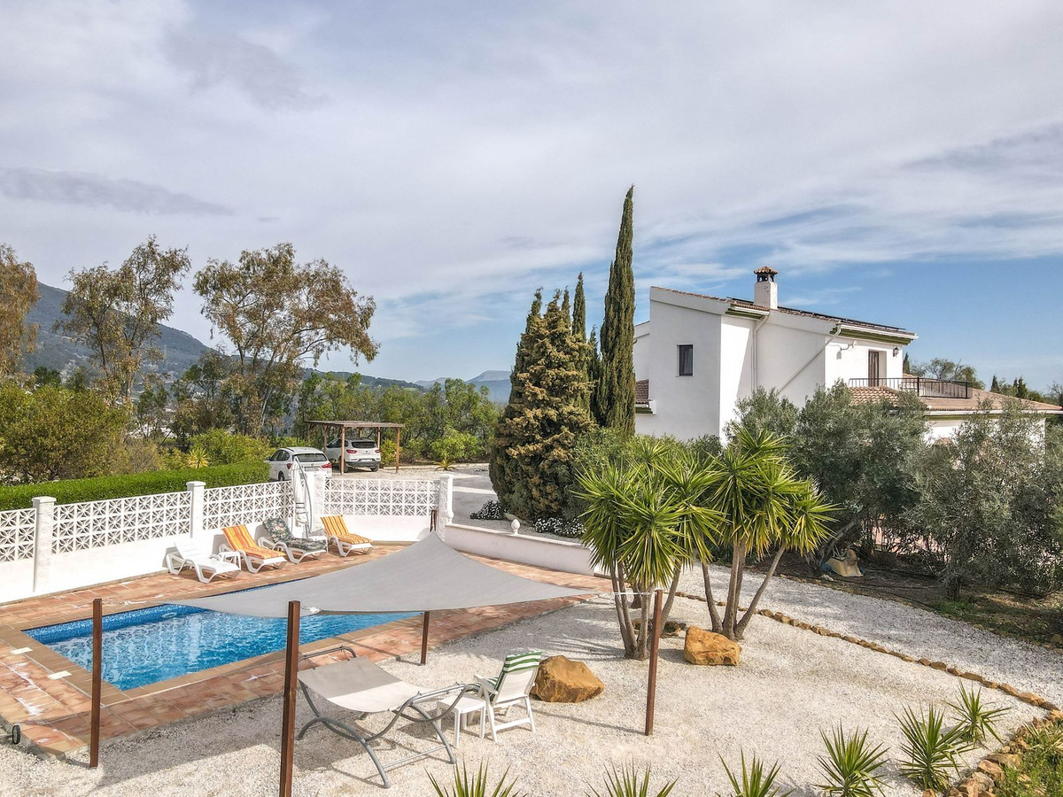 3 Bed Townhouse for sale in Casarabonela Costa Del Sol, Málaga, Spain