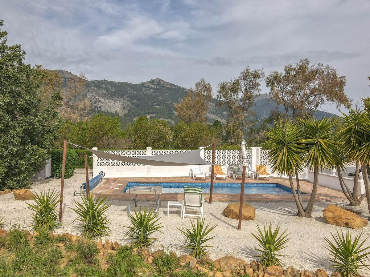 3 Bed Townhouse for sale in Casarabonela Costa Del Sol, Málaga, Spain