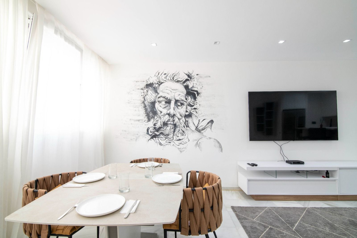 Se vende Apartamento Planta Media de 3 dormitorios en Costa Del Sol, Málaga, España