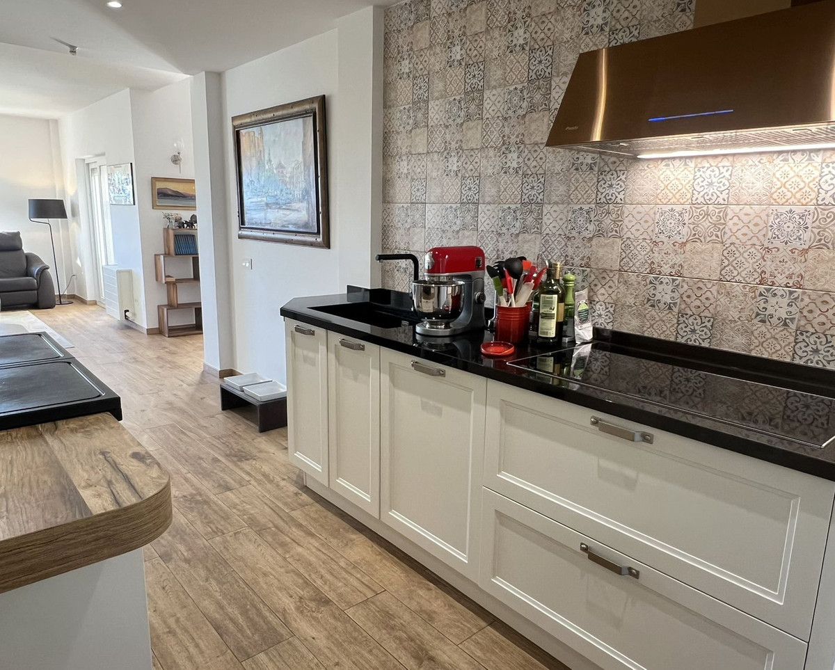 6 Bed Townhouse for sale in Mijas Costa Del Sol, Málaga, Spain