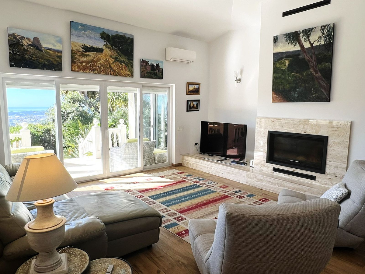 6 Bed Townhouse for sale in Mijas Costa Del Sol, Málaga, Spain
