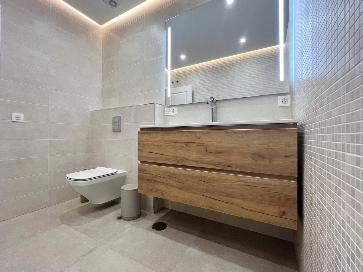 6 Bed Townhouse for sale in Mijas Costa Del Sol, Málaga, Spain
