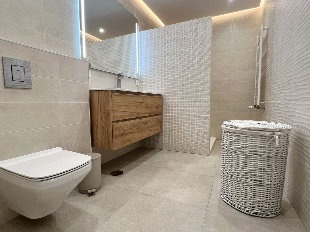6 Bed Townhouse for sale in Mijas Costa Del Sol, Málaga, Spain