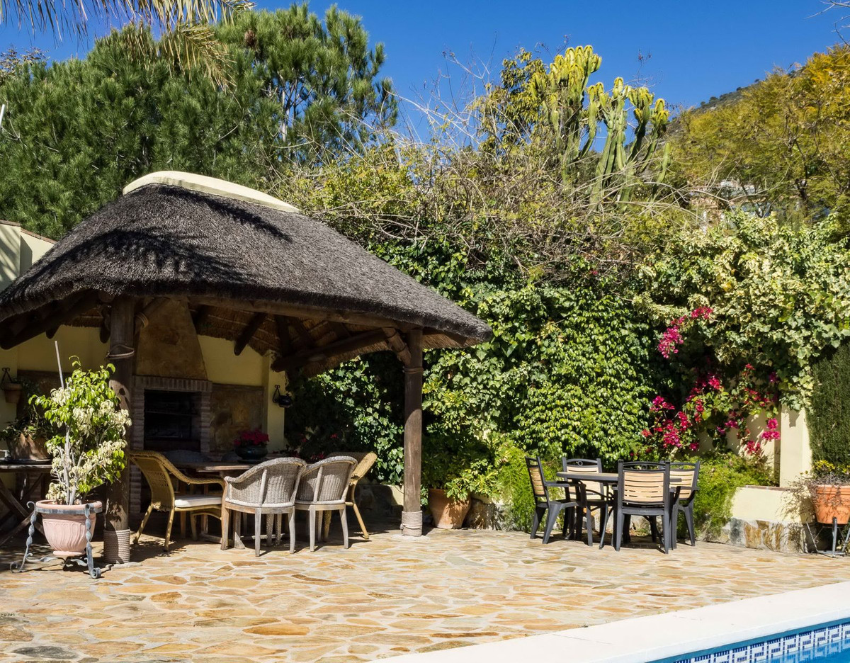 6 Bed Townhouse for sale in Mijas Costa Del Sol, Málaga, Spain